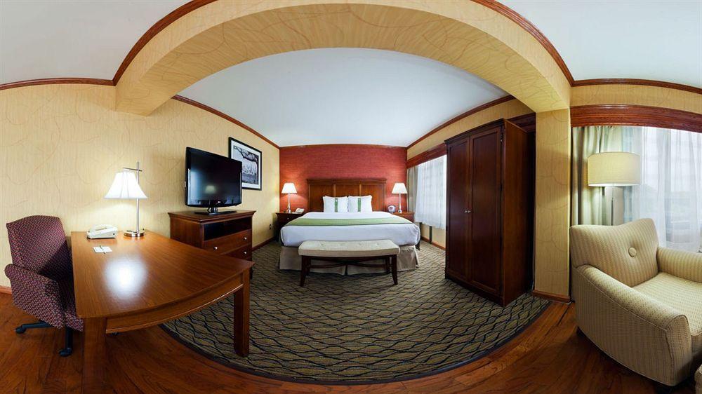 Holiday Inn Clark - Newark By Ihg Exteriör bild